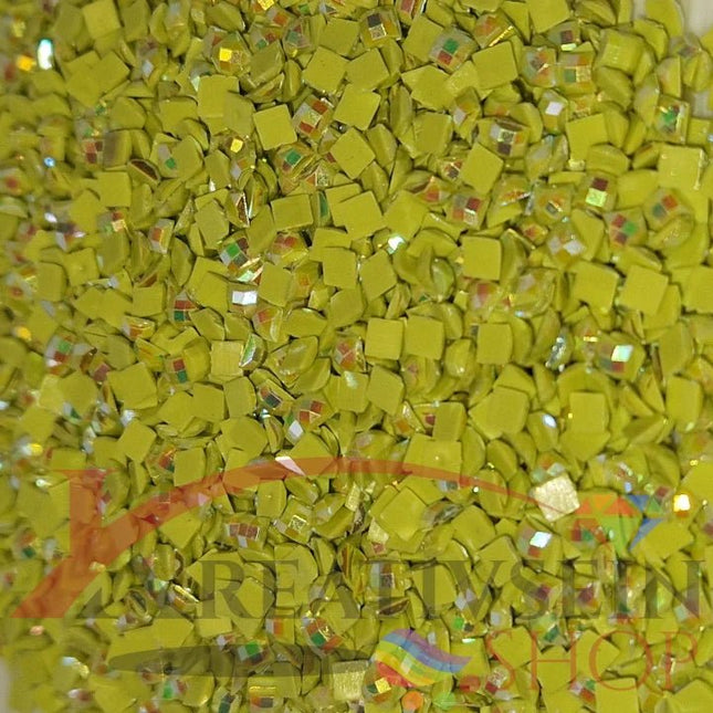 DMC 472 Avocado Green ULT LT - eckige Steine - Aurora Borealis (AB) - Diamond Painting