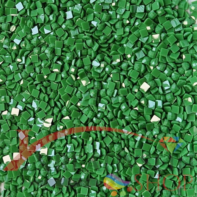DMC 701 Christmas Green LT - eckige Steine - Diamond Painting