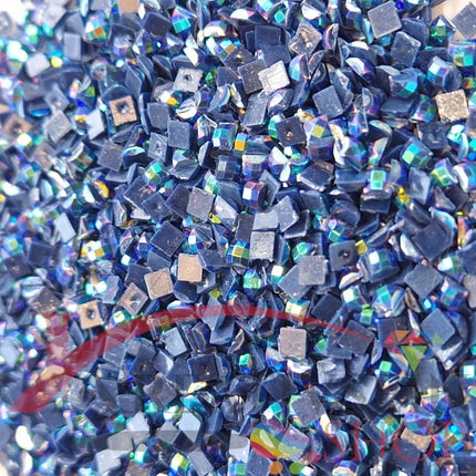 DMC 823 Navy Blue DK - eckige Steine - Aurora Borealis (AB) - Diamond Painting