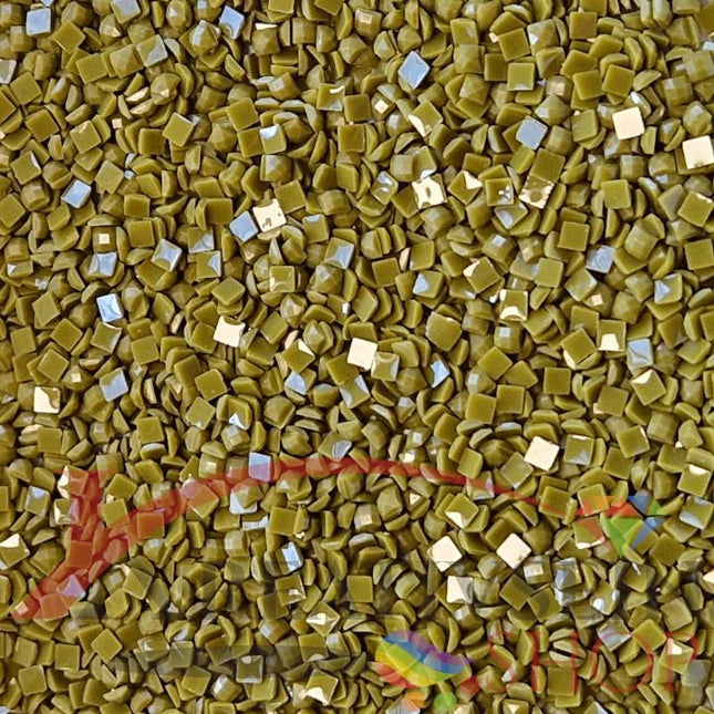 DMC 830 Golden Olive DK - eckige Steine - Diamond Painting